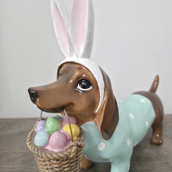 Easter Dachshund with Bunny Ears holding a basket Figurine Viral TikTok - Picture 7 of 7